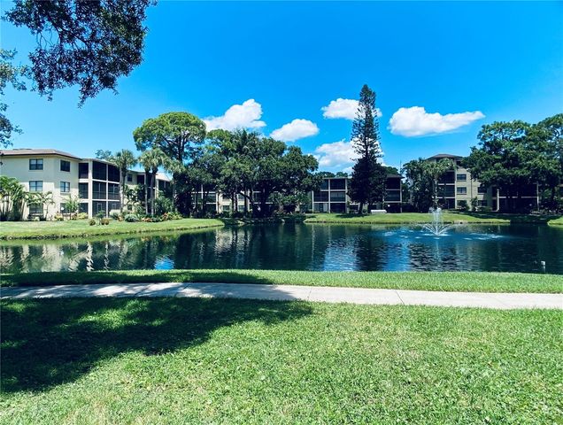 305 30TH AVENUE W A312, Bradenton, FL 34205