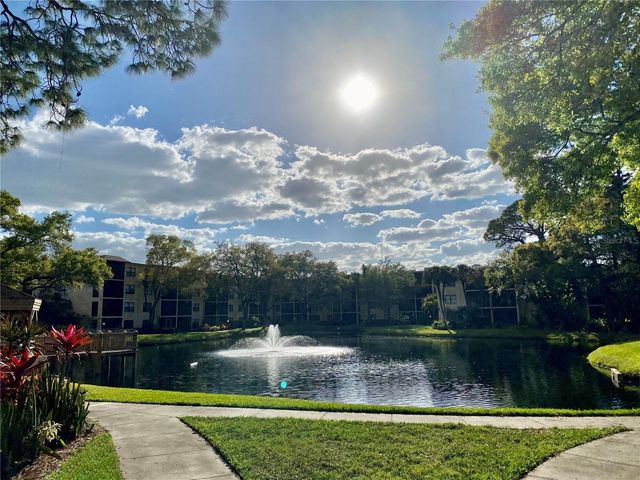305 30TH AVENUE W A312, Bradenton, FL 34205
