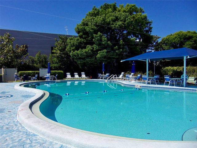 305 30TH AVENUE W A312, Bradenton, FL 34205