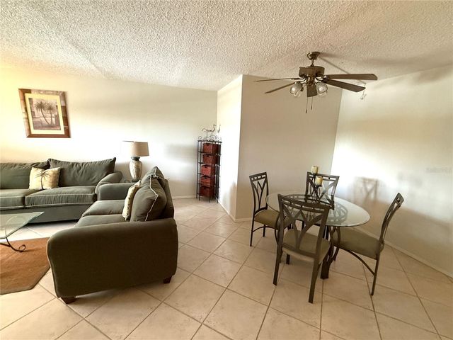 305 30TH AVENUE W A312, Bradenton, FL 34205