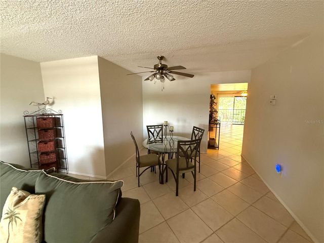 305 30TH AVENUE W A312, Bradenton, FL 34205
