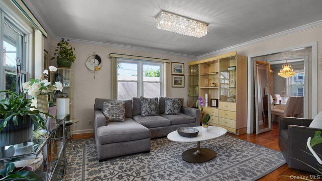 18 Edgewood Avenue, Yonkers, NY 10704