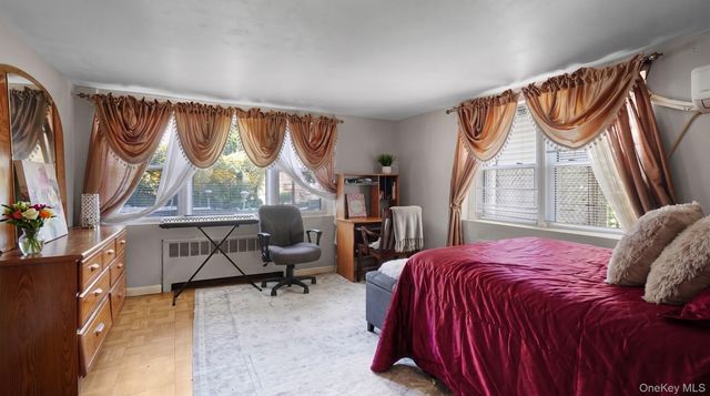 18 Edgewood Avenue, Yonkers, NY 10704