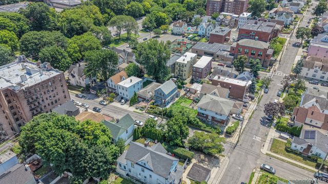 18 Edgewood Avenue, Yonkers, NY 10704