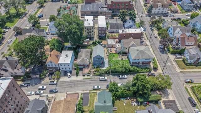 18 Edgewood Avenue, Yonkers, NY 10704