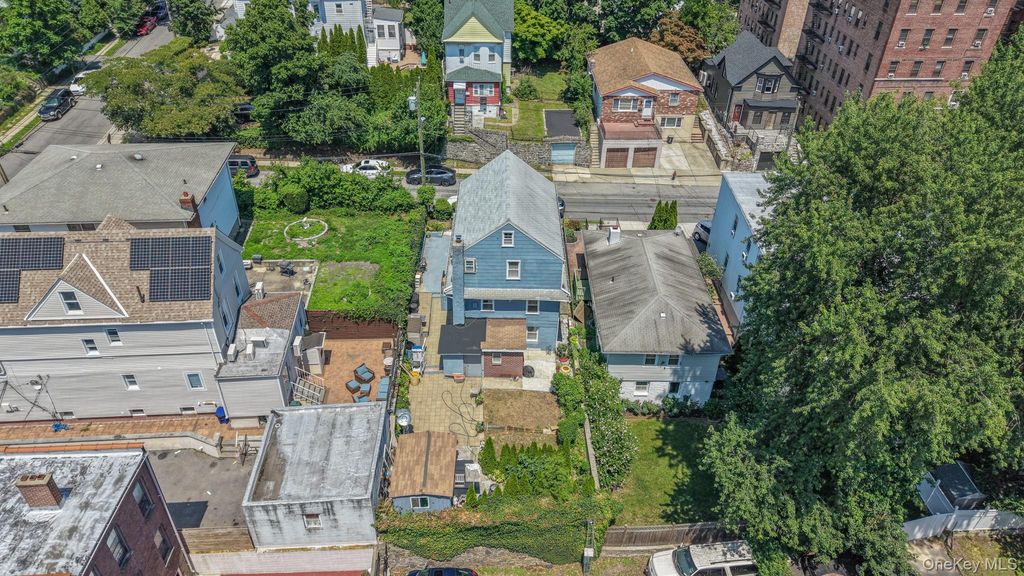 18 Edgewood Avenue, Yonkers, NY 10704 — photo 3