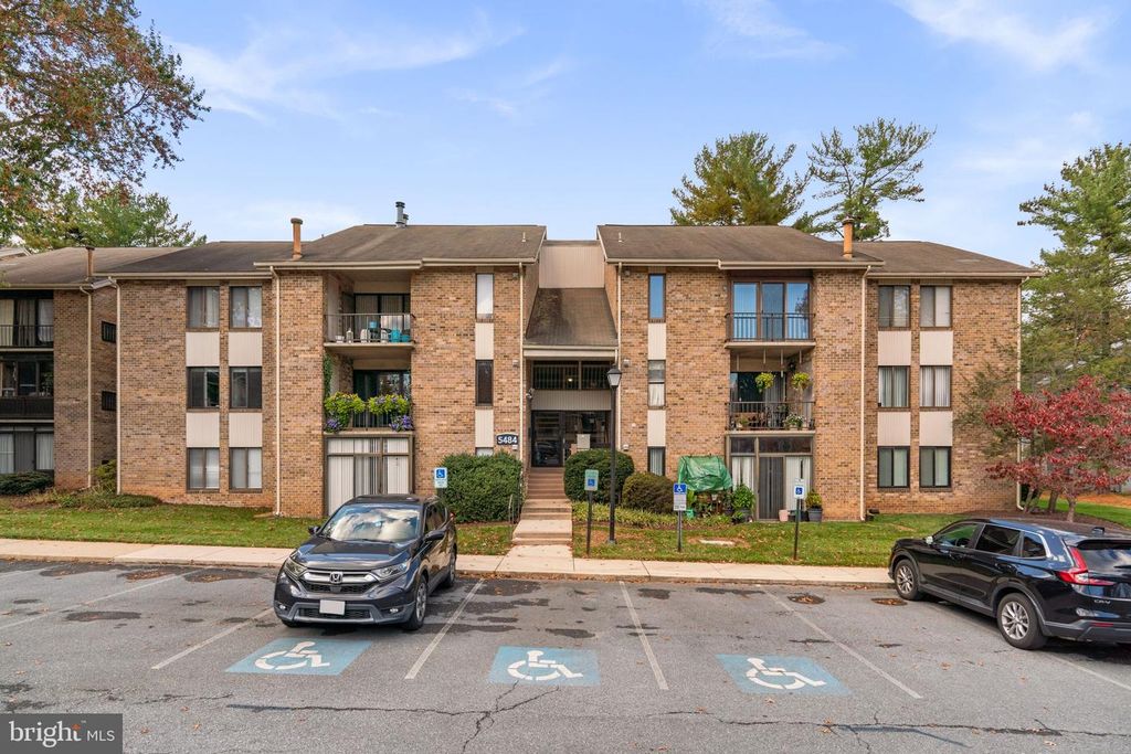 5484 CEDAR LN #B1, Columbia, MD 21044