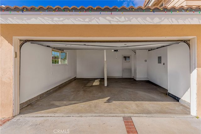 8715 El Lago, Fountain Valley, CA 92708