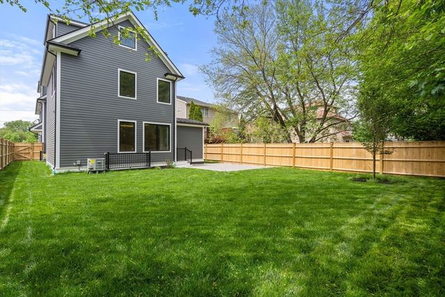 30 Keefe Ave 30, Newton, MA 02464