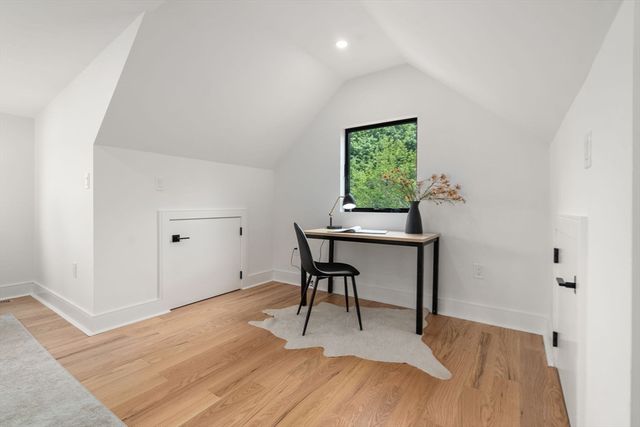 30 Keefe Ave 30, Newton, MA 02464