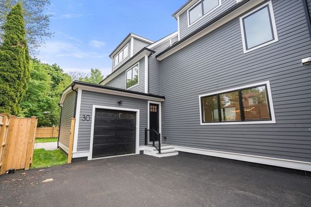 30 Keefe Ave 30, Newton, MA 02464