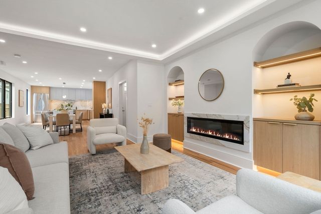 30 Keefe Ave 30, Newton, MA 02464