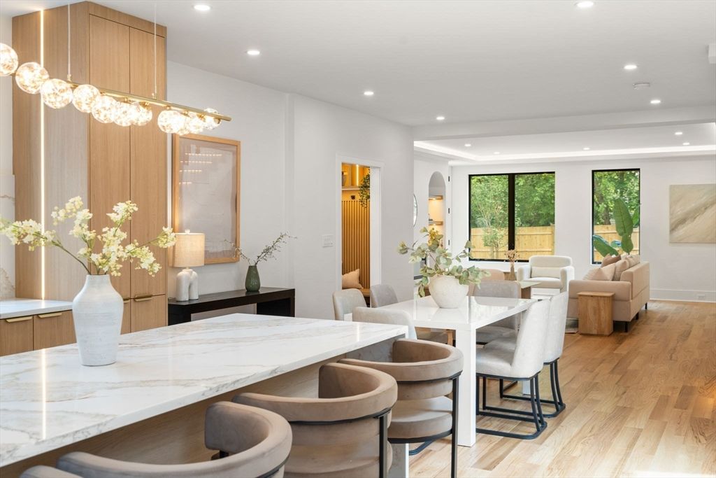 30 Keefe Ave 30, Newton, MA 02464