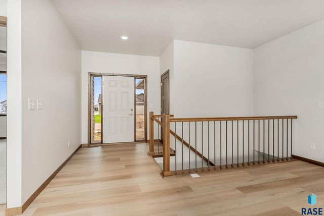 8709 W Rathburn St Street, Sioux Falls, SD 57106