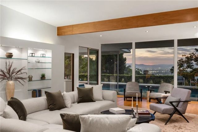 3511 Stonehill Place, Sherman Oaks, CA 91423