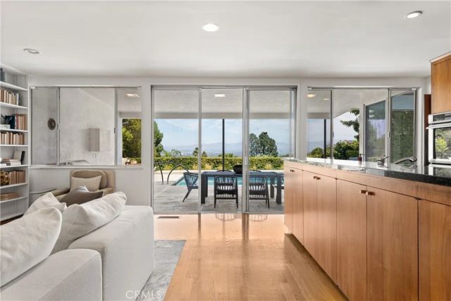 3511 Stonehill Place, Sherman Oaks, CA 91423