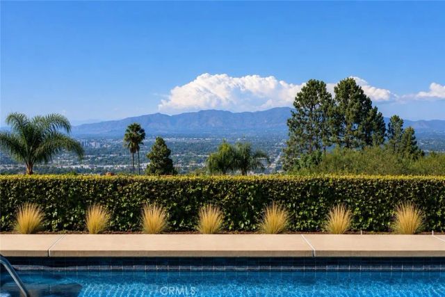 3511 Stonehill Place, Sherman Oaks, CA 91423