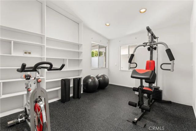 3511 Stonehill Place, Sherman Oaks, CA 91423