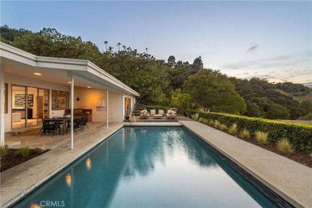 3511 Stonehill Place, Sherman Oaks, CA 91423