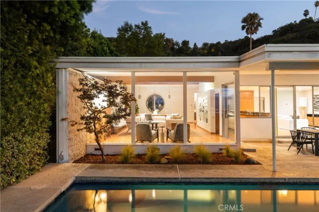 3511 Stonehill Place, Sherman Oaks, CA 91423