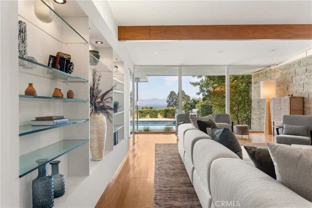 3511 Stonehill Place, Sherman Oaks, CA 91423