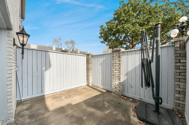 554 Wilcrest Drive 554, Houston, TX 77042