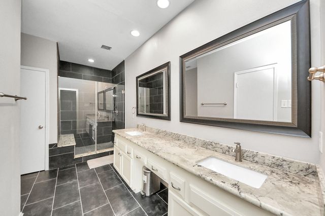 554 Wilcrest Drive 554, Houston, TX 77042