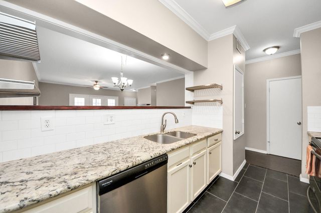 554 Wilcrest Drive 554, Houston, TX 77042