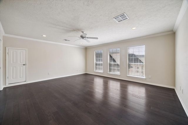 5638 Avalon Way, Houston, TX 77057