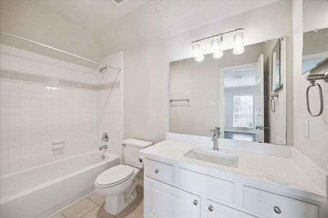 5638 Avalon Way, Houston, TX 77057