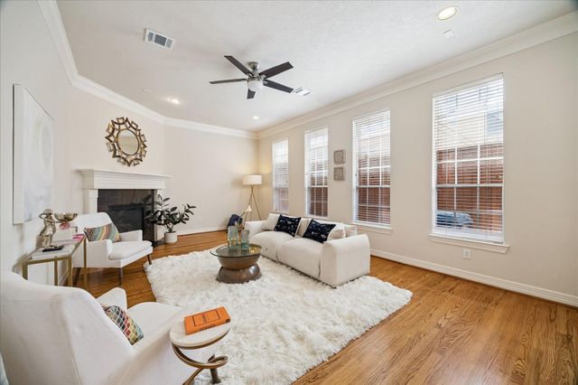 5638 Avalon Way, Houston, TX 77057