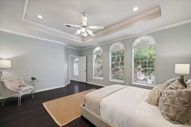 5638 Avalon Way, Houston, TX 77057