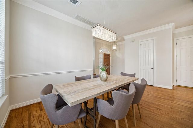 5638 Avalon Way, Houston, TX 77057