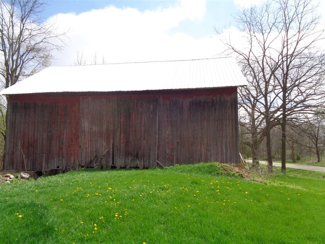 6020 Skuse Road, Osseo, MI 49266