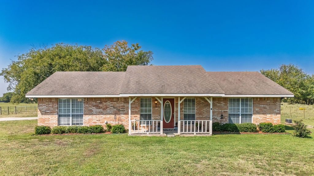 3152 COUNTY ROAD 4405, Commerce, TX 75428