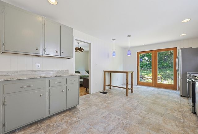 110 Essex St, Beverly, MA 01915