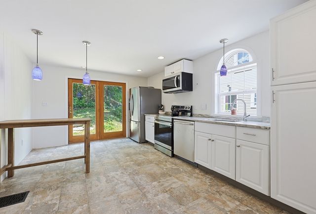 110 Essex St, Beverly, MA 01915