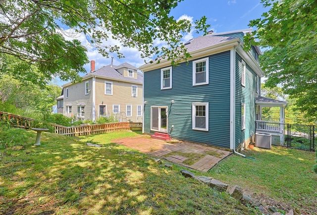 110 Essex St, Beverly, MA 01915