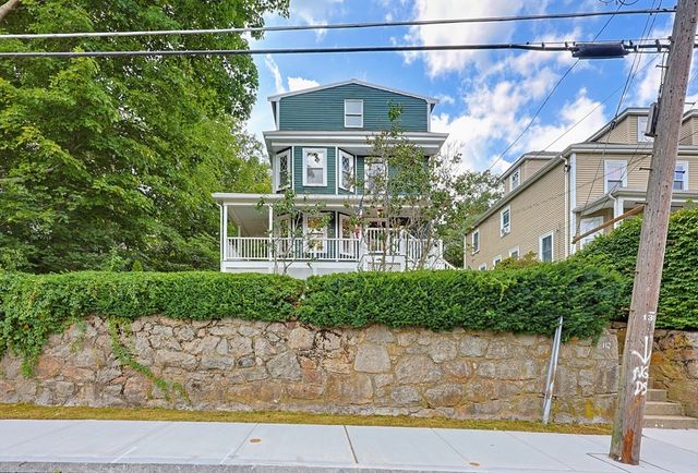 110 Essex St, Beverly, MA 01915