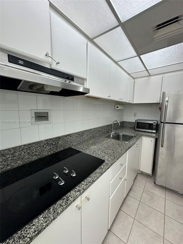 1000 West Ave 822, Miami Beach, FL 33139