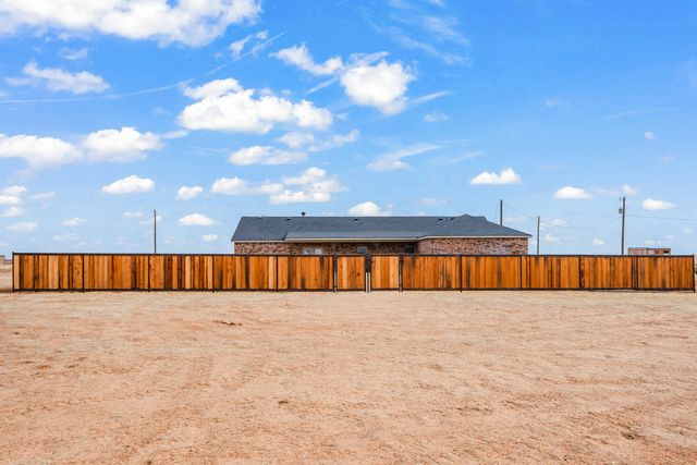 542 Nora Road, Tahoka, TX 79373