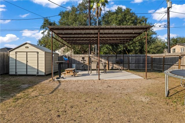 200 W 4th St, Alice, TX 78332