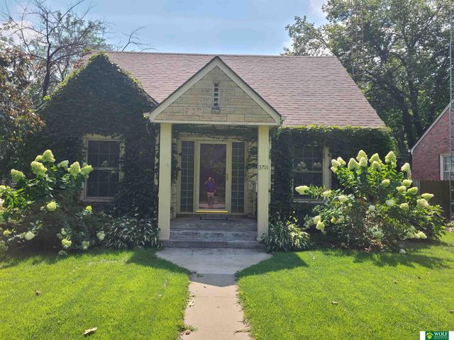 3791 B Street, Lincoln, NE 68510