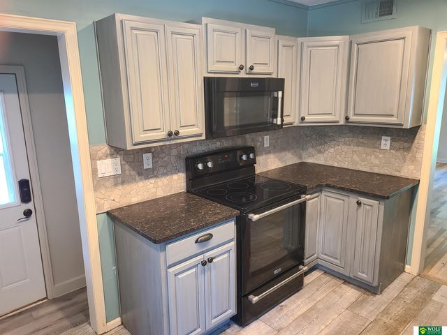 3791 B Street, Lincoln, NE 68510