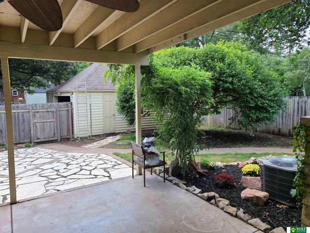 3791 B Street, Lincoln, NE 68510