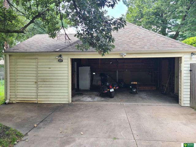 3791 B Street, Lincoln, NE 68510