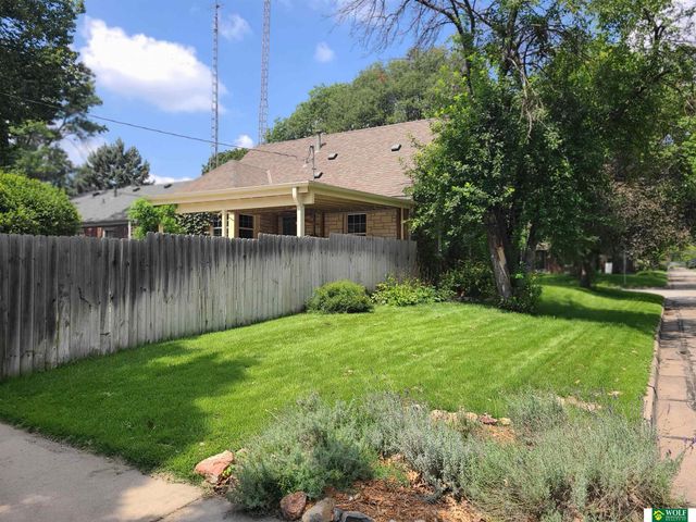 3791 B Street, Lincoln, NE 68510