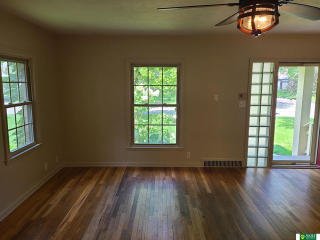 3791 B Street, Lincoln, NE 68510