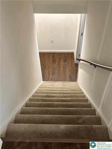 2240 West WOODLAWN Street, South Whitehall Twp, PA 18104