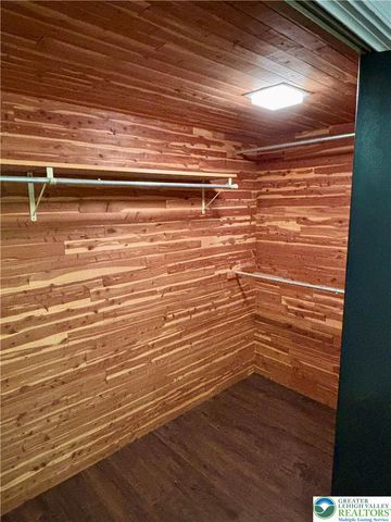 2240 West WOODLAWN Street, South Whitehall Twp, PA 18104